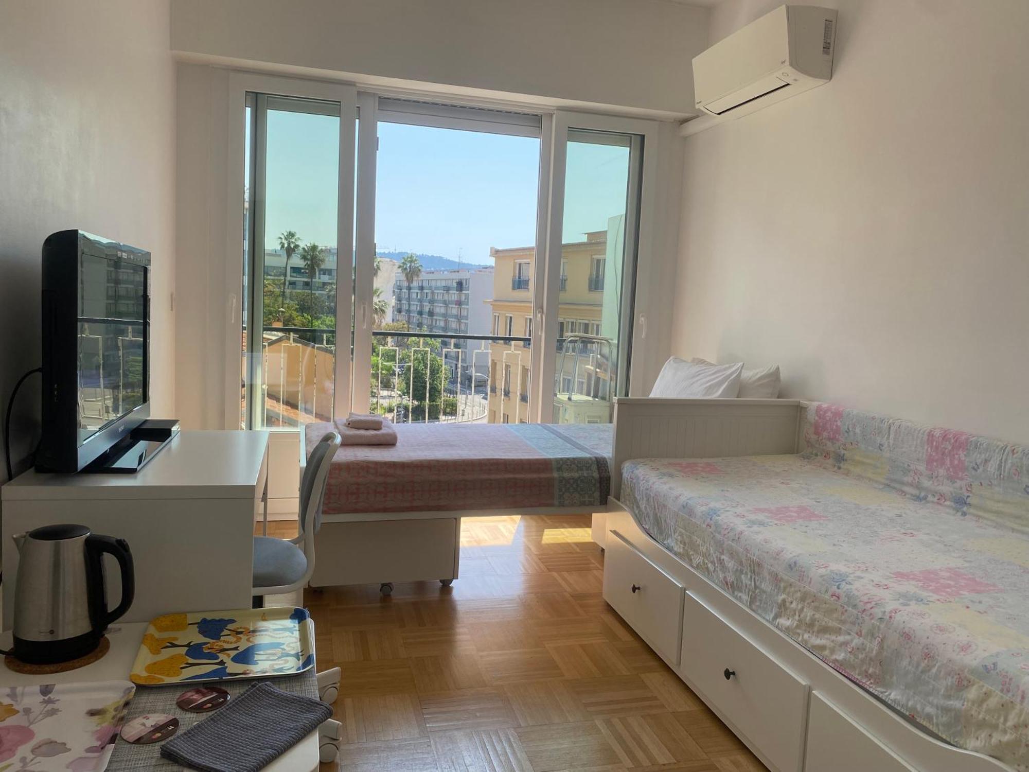 Mirela'S Private Room With Key, Ac, Lift & Balcony In The Center Of Nice On The Cote D'Azur מראה חיצוני תמונה
